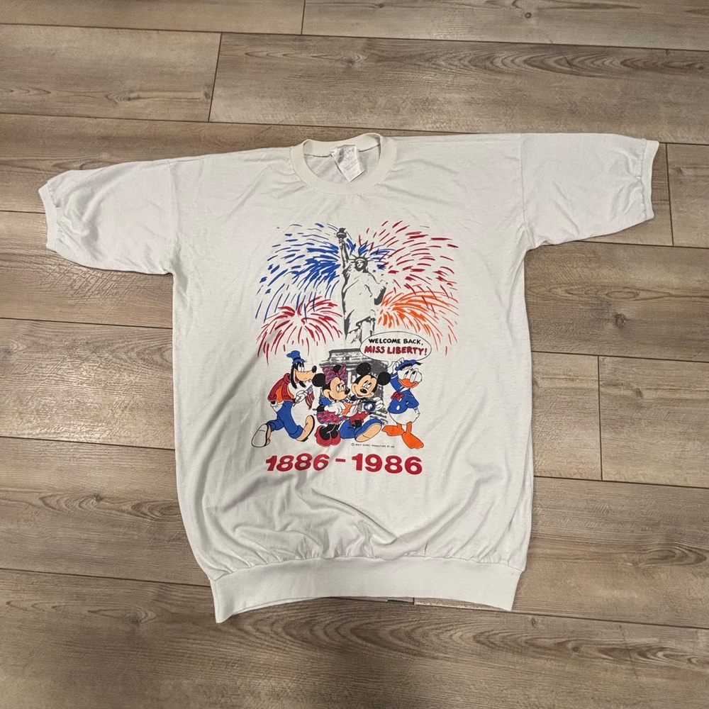 Vintage Disney 1986 White Graphic T-Shirt